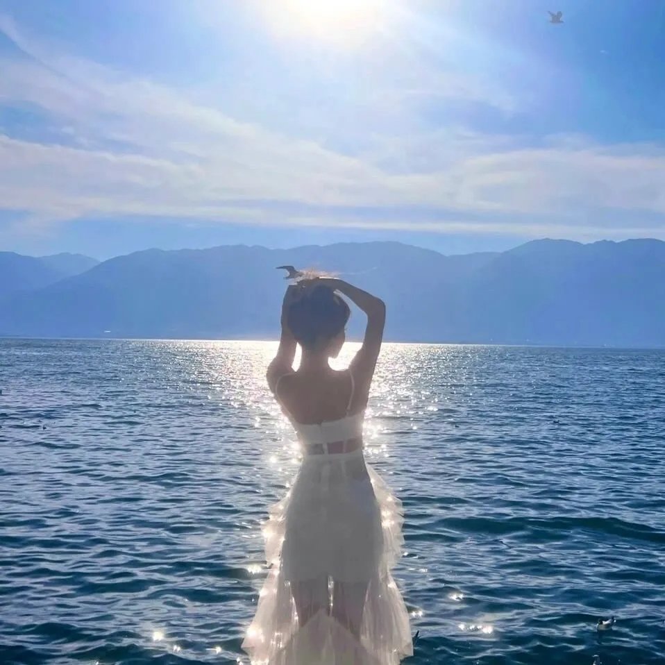 不在灯火阑珊处